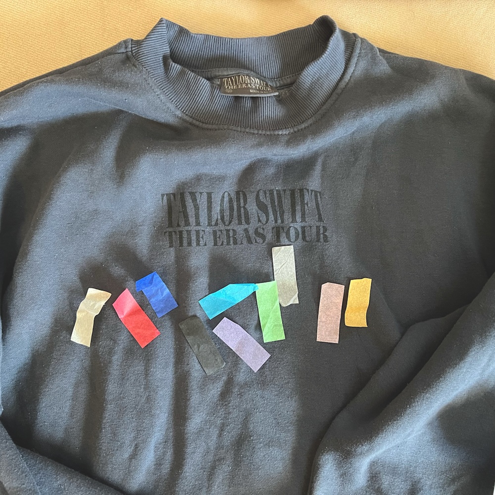 Taylor Swift Eras Tour Blue Crewneck Sweatshirt - MEDIUM - M - with confetti